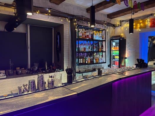 Барная стойка с коллекцией текилы